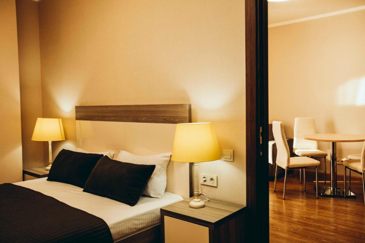 Holiday Lux Tower Batumi Szoba fotó