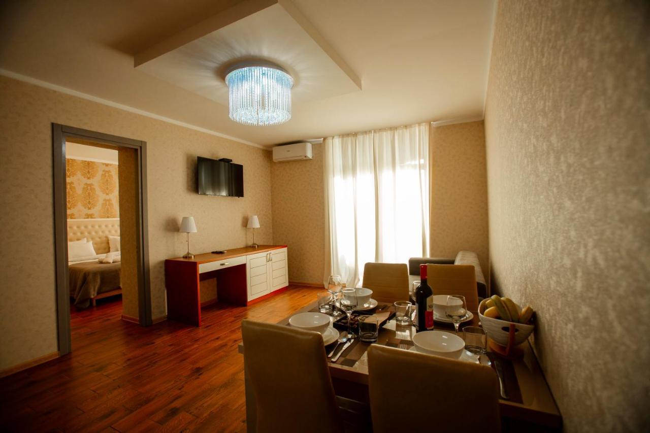 Holiday Lux Tower Batumi Kültér fotó