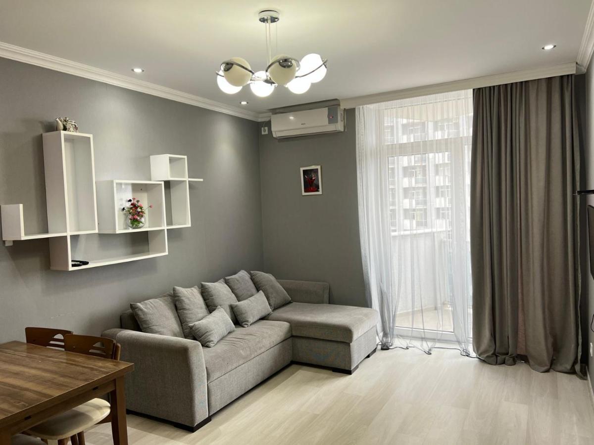 Holiday Lux Tower Batumi Kültér fotó
