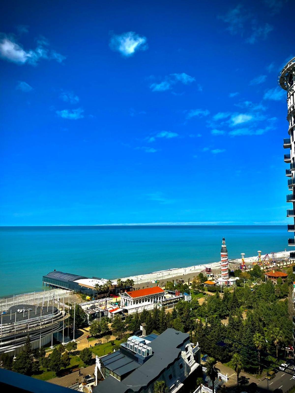 Holiday Lux Tower Batumi Kültér fotó