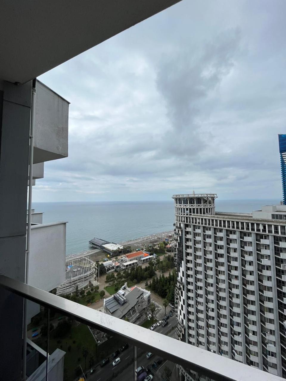 Holiday Lux Tower Batumi Kültér fotó