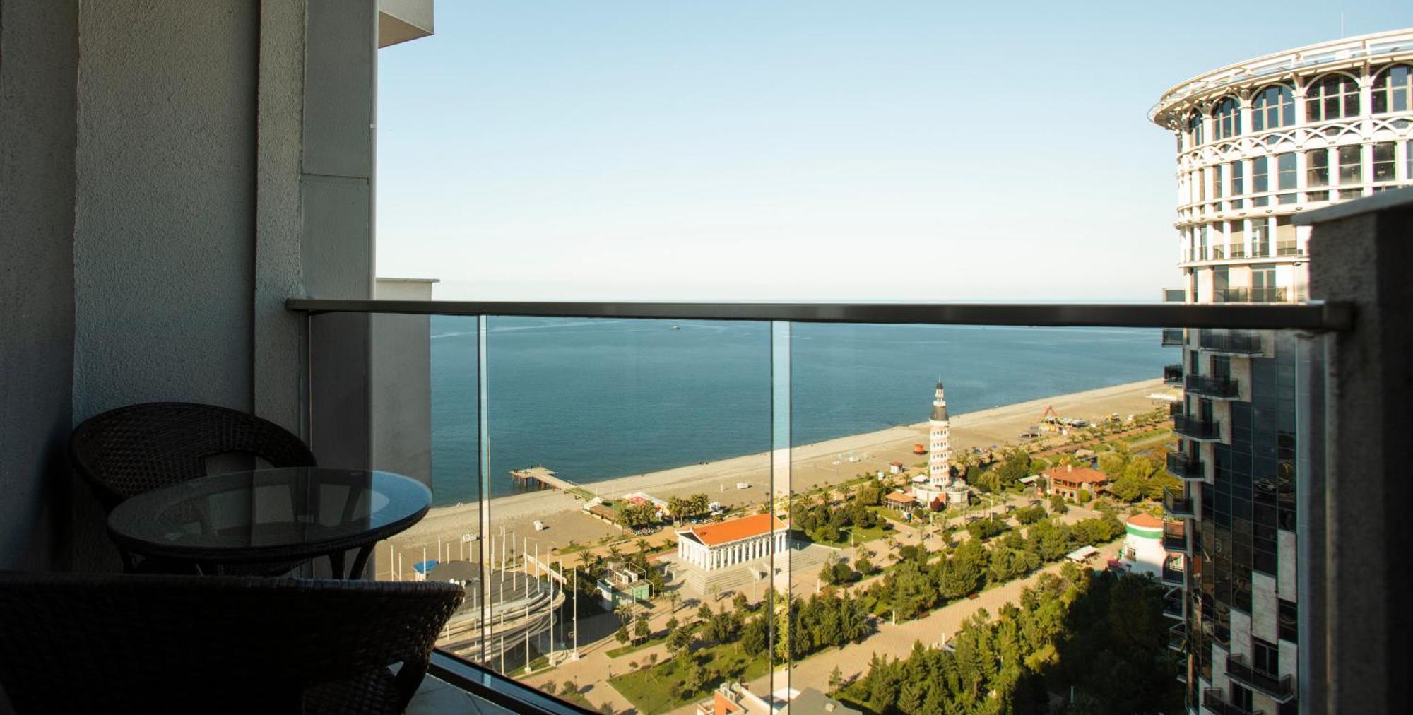 Holiday Lux Tower Batumi Kültér fotó