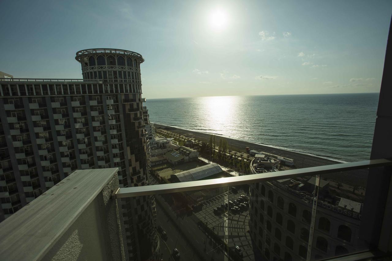 Holiday Lux Tower Batumi Kültér fotó