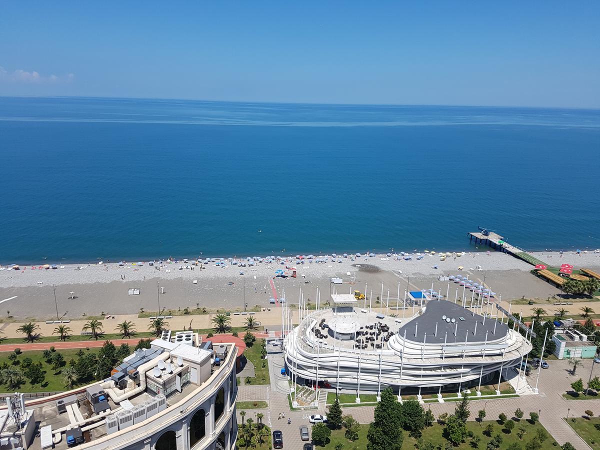 Holiday Lux Tower Batumi Kültér fotó